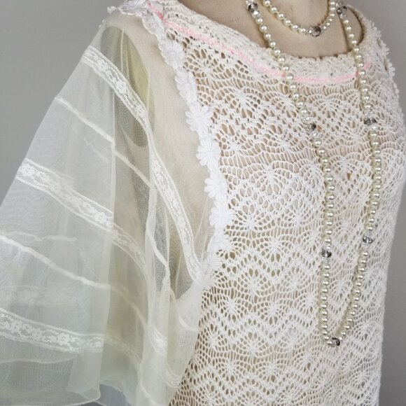 New Romantics Sweet Boho Style Lace Blouse w/Dramatic Sleeves Size Medium - Picture 7 of 8